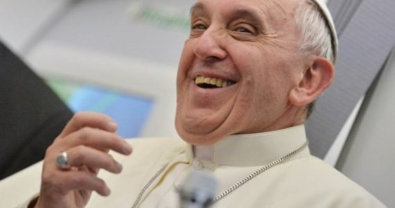 'Brasileiros não têm salvação. Muita cachaça e pouca oração', diz papa Francisco