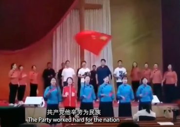 China convoca crianças a caçarem livros religiosos e obriga fiéis a louvarem o Partido Comunista