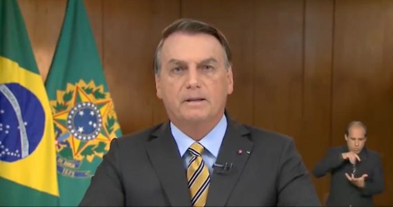 Bolsonaro celebra entrega de 100 milhões de vacinas e reitera defesa da liberdade religiosa