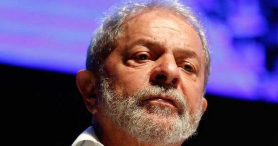 Governo da China, país que mais persegue igrejas, é elogiado por Lula