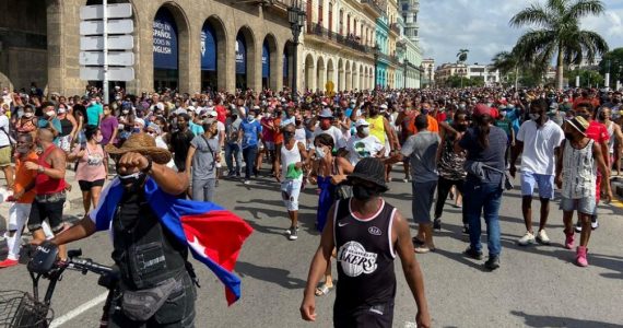 Perseguidora de cristãos, Cuba vê maior protesto contra o regime comunista