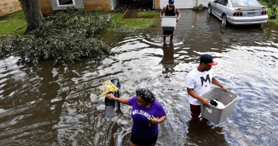 Cristãos ajudam vítimas do furacão Ida e atuam nas buscas por desaparecidos