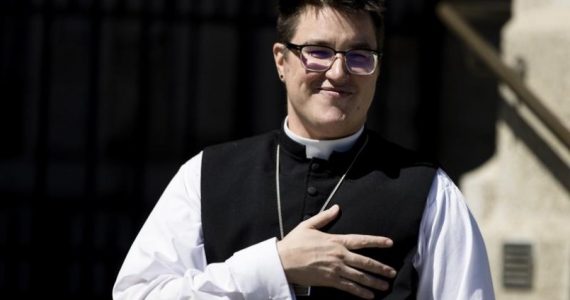 Igreja Luterana dos EUA elege seu primeiro bispo transgênero e recebe críticas