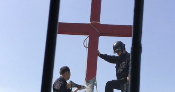 Guerra da China é contra a cruz de Jesus, diz pastor porta-voz de cristãos perseguidos