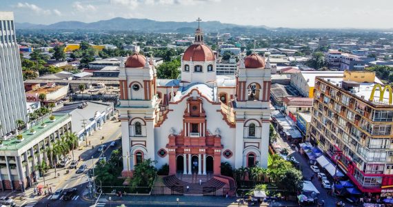 Mesmo com adversidades, evangélicos se tornam maioria em Honduras, diz pesquisa