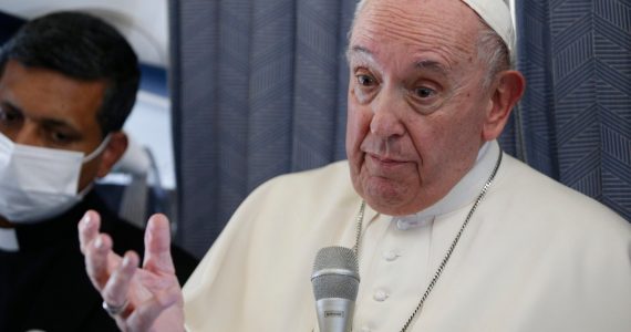 Papa sobre sexo fora do casamento: 'Pecados da carne não são os mais graves'