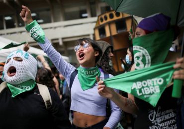 Colômbia legaliza o aborto até 24 semanas; cristãos reagem com revolta