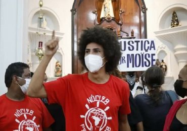 PT minimiza invasão à igreja: "A missa já havia terminado” - Renato Freitas