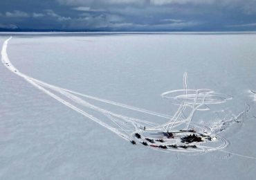 Missionários sobrevivem após queda de avião em lago congelado do Alasca