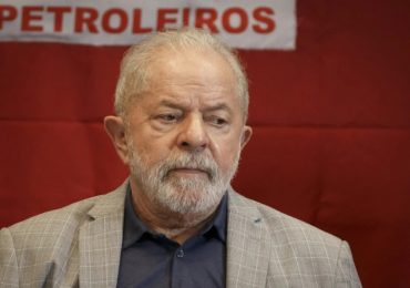 Foco de desvios no governo petista, Petrobras é comparada a Jesus por Lula