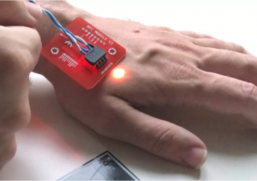 Implante de microchip para o pagamento de compras já é uma realidade