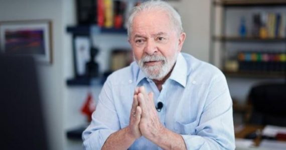 ‘Deus é petista’: Lula, mais uma vez, zomba da fé cristã
