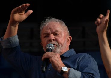 PT ensaia carta de Lula a evangélicos e reação é imediata: 'Trevas não têm comunhão com a Luz'