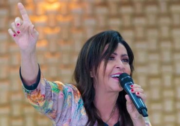 Cantora Shirley Carvalhaes é pré-candidata a deputada federal pelo RJ