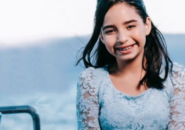Pais de Kiara Vitória acusam homem de assediar a cantora de 12 anos
