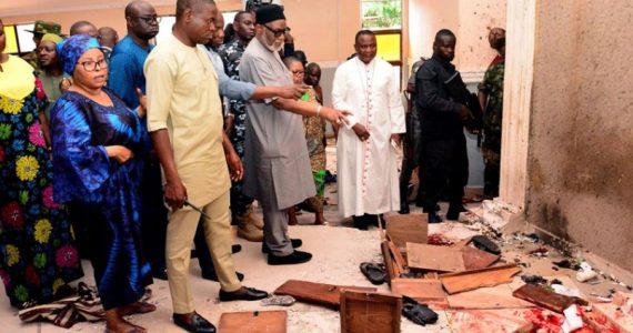 Atentado a igreja no Dia de Pentecostes deixa 50 mortos na Nigéria