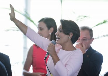 Michelle Bolsonaro: “As portas do inferno não prevalecerão contra família"
