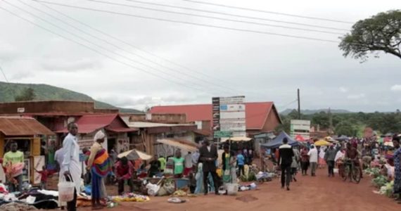 Uganda - cristão é assassinado em emboscada após pregação que converteu 8 muçulmanos