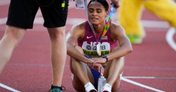 ‘Toda glória a Deus’, diz atleta cristã que derrubou recorde mundial pela 4ª vez