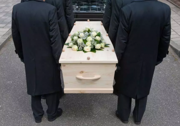 Funeral de ex-gay vira momento evangelístico para homossexuais