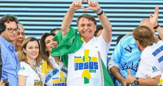 Candidaturas evangélicas batem recorde no Brasil; PTB se destaca