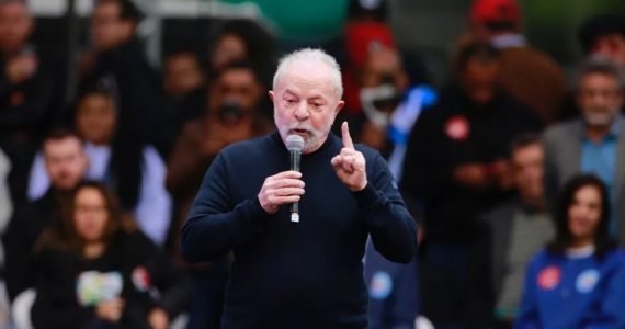 Após dizer que igrejas são ‘facção’, Lula diz que ninguém precisa de padres e pastores