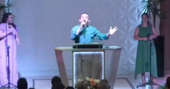 Pastor enxota petistas de igreja durante culto: ‘Sai de 10 em 10 para não tumultuar’