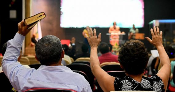 Para evangélicos, 67% dizem que fé e política devem ter relação