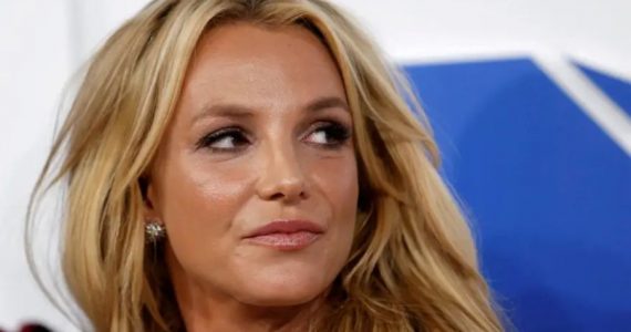 Britney Spears declara que não acredita mais em Deus por problemas com a família