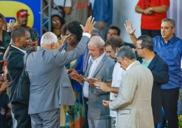 Pastor diz que igreja deve pedir perdão a Lula; Renato Vargens rebate: 'Indefensável'