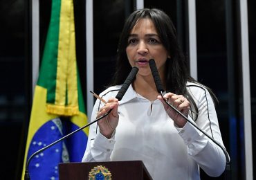 Senadora quer que igreja exclua nota contra ela por apoio a Lula