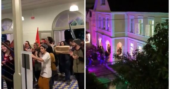 Gritando "ocupar e resistir", esquerdistas invadem igreja em culto