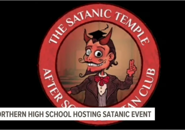 Pais cristãos lideram petição para banir clube satânico de escola