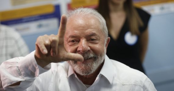 Lula retira o Brasil de aliança internacional contra o aborto