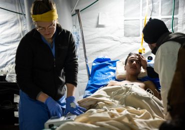 Jovem resgatado 7 dias após terremoto teve sonho: "Fique calmo"