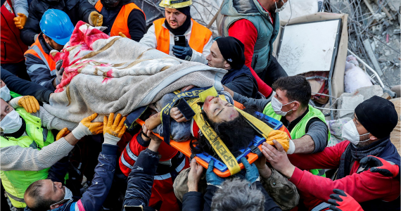 Sobreviventes do terremoto na Turquia encontram o amor de Cristo