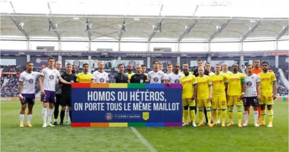 Por questão de fé, jogadores se recusam a usar camisa LGBT