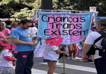 Crianças Trans Existem: faixa na Parada Gay de SP causa revolta