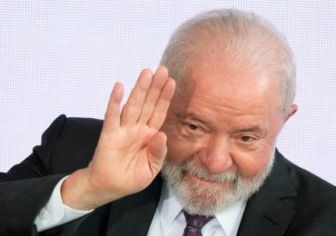 Lula recusa convite para ir à Marcha para Jesus, mas faz elogio