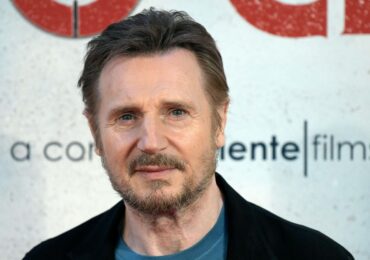 Ator Liam Neeson participa de campanha de oração com o protagonista do 'The Chosen'