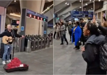 'Jesus está em movimento!': pessoas param para louvar a Deus em estação do metrô