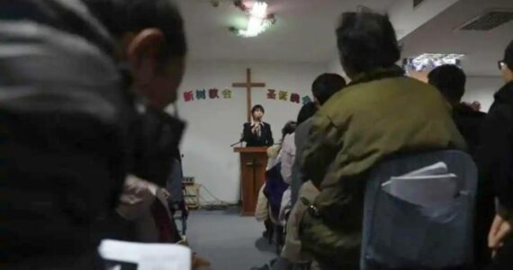 China condena pastor a 14 anos de prisão por conta de pregações online