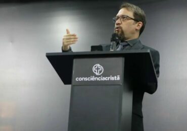 Franklin Ferreira explica como a visão da Igreja rivaliza com a do "esquerdista"