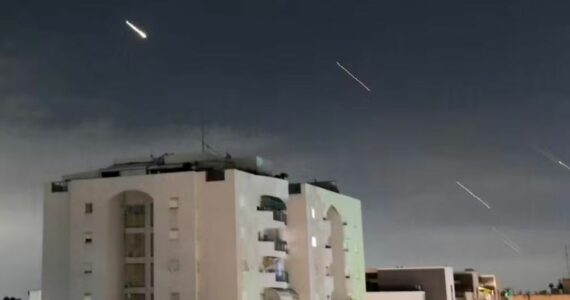 ‘Cobraremos o preço do Irã no momento certo’, diz Israel após se defender de ataque