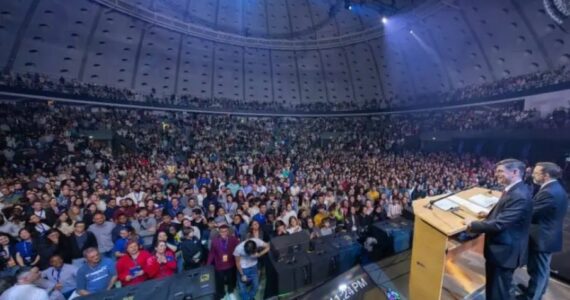 Portugal: centenas se rendem a Cristo em cruzada evangelística com neto de Billy Graham