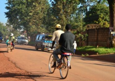 Evangelista é morto a golpes de espada por extremistas muçulmanos em Uganda