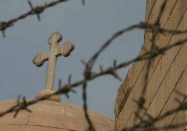 Há 20 anos cristãos no Egito tentam finalizar templo, mas muçulmanos sempre demolem